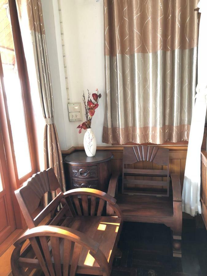 Ruen Thai Ban Rim Nam Rumah tetamu Kamphaeng Phet